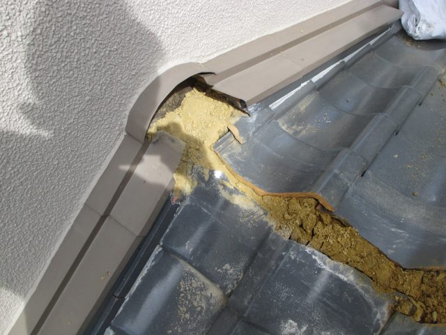 稲美町の棟下瓦の調整